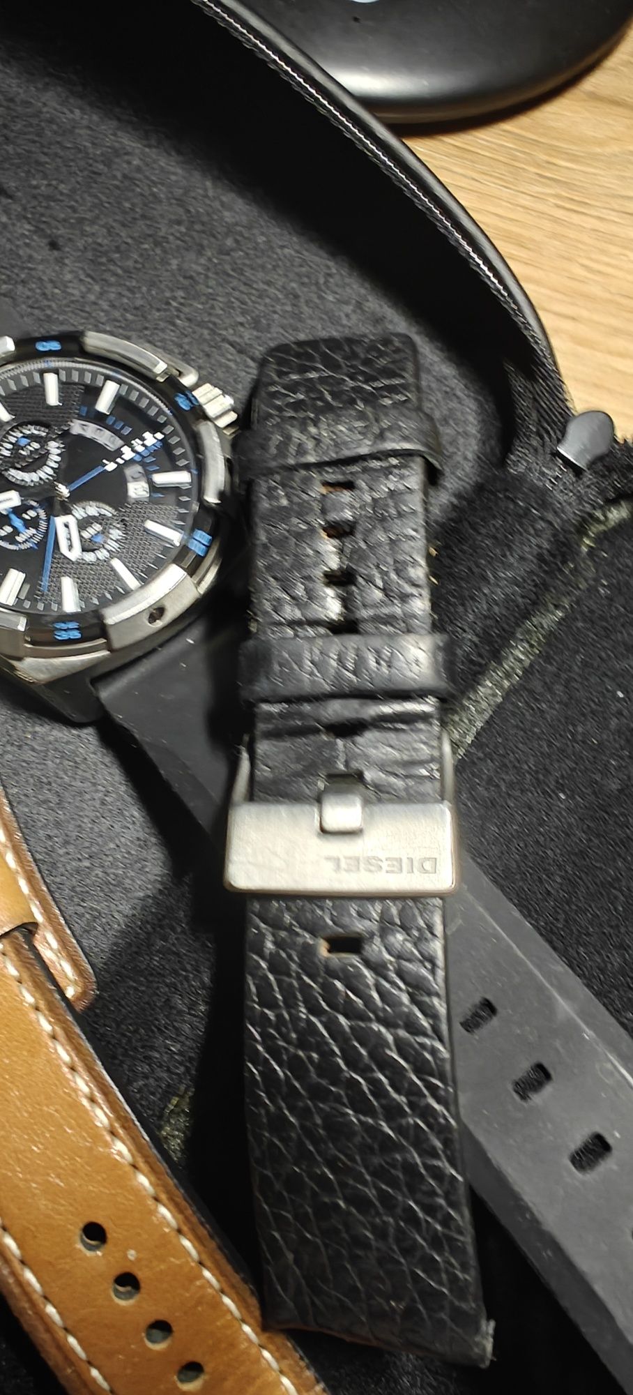 Sprzedam zegarki fossil, diesel, casio. W dobrym stanie.