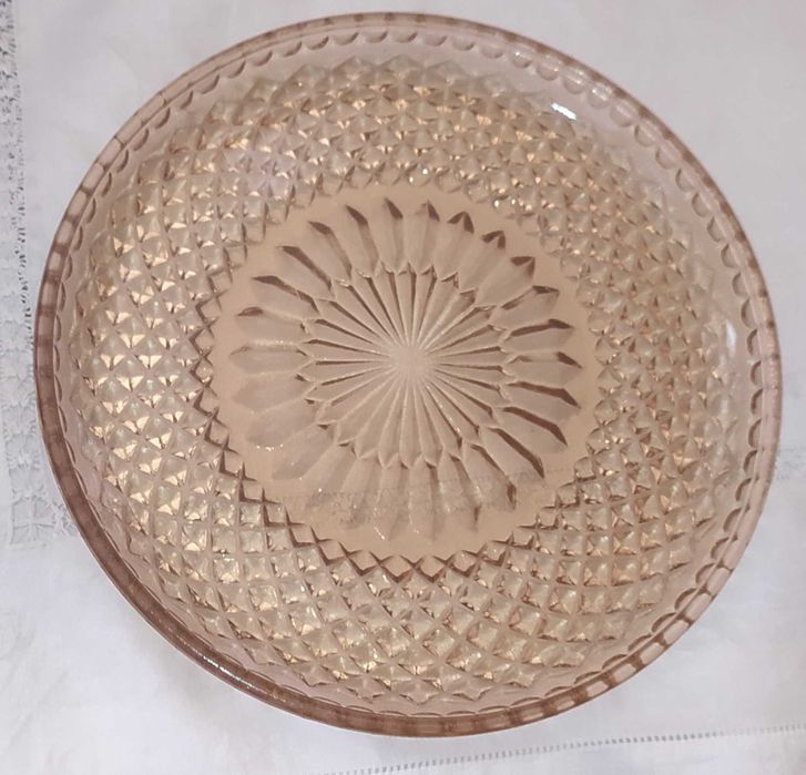 Подносы. Поднос металлический. Поднос разнос пластик. Стекло