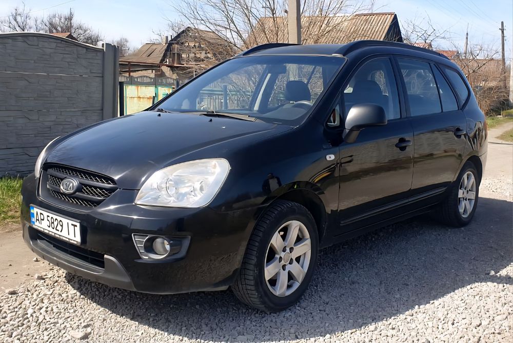 Продам автомобіль KIA CARENS