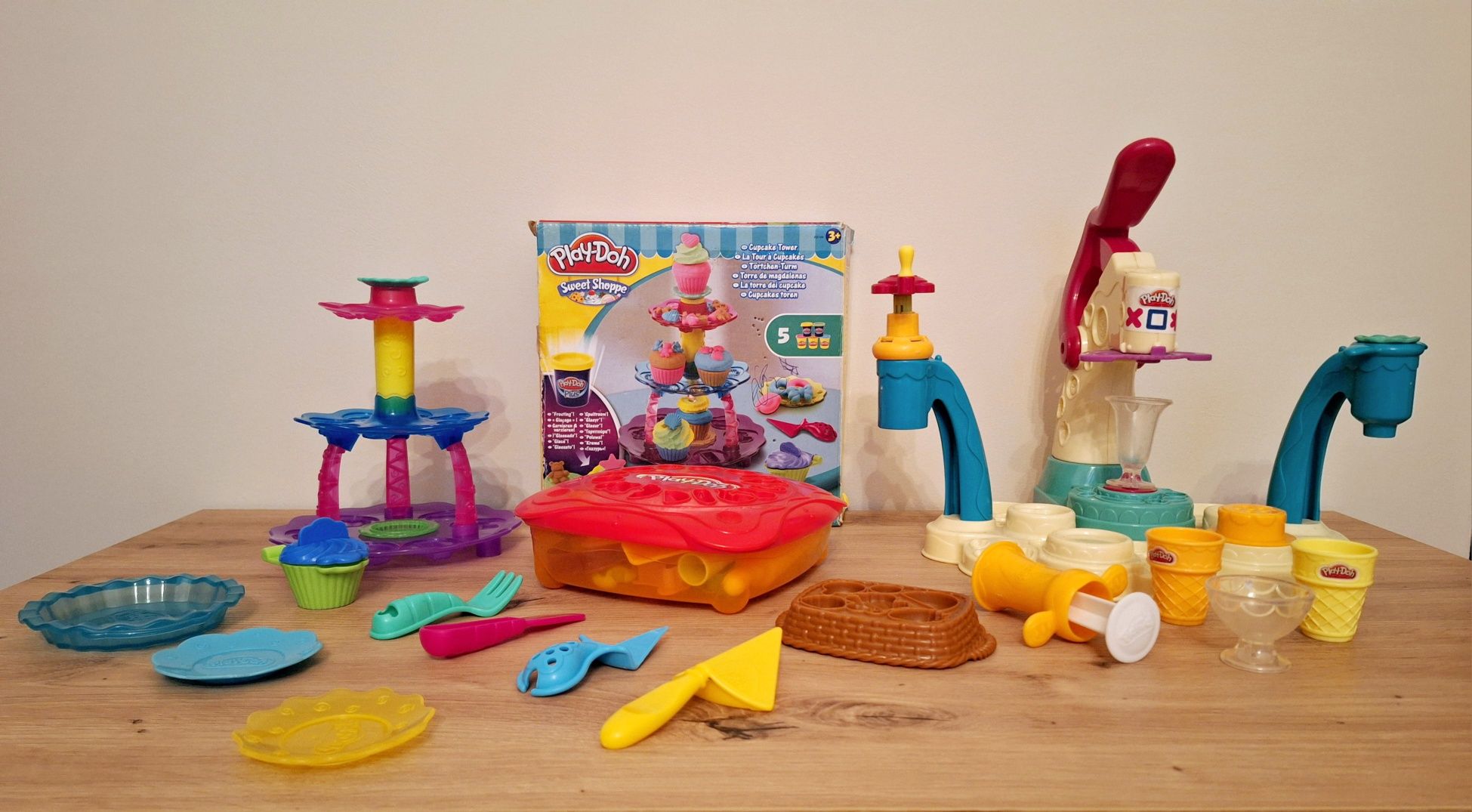 PLAY DOH - Lodziarnia i Cukiernia