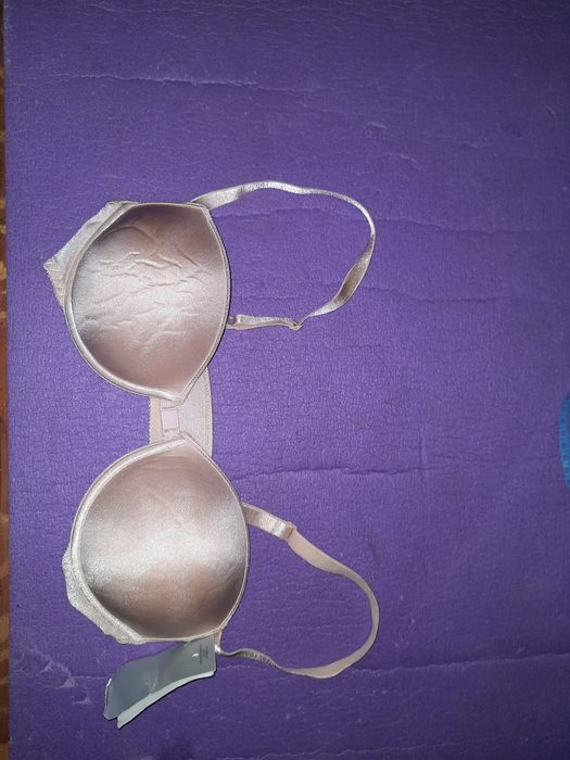 Бюстгальтер  85b