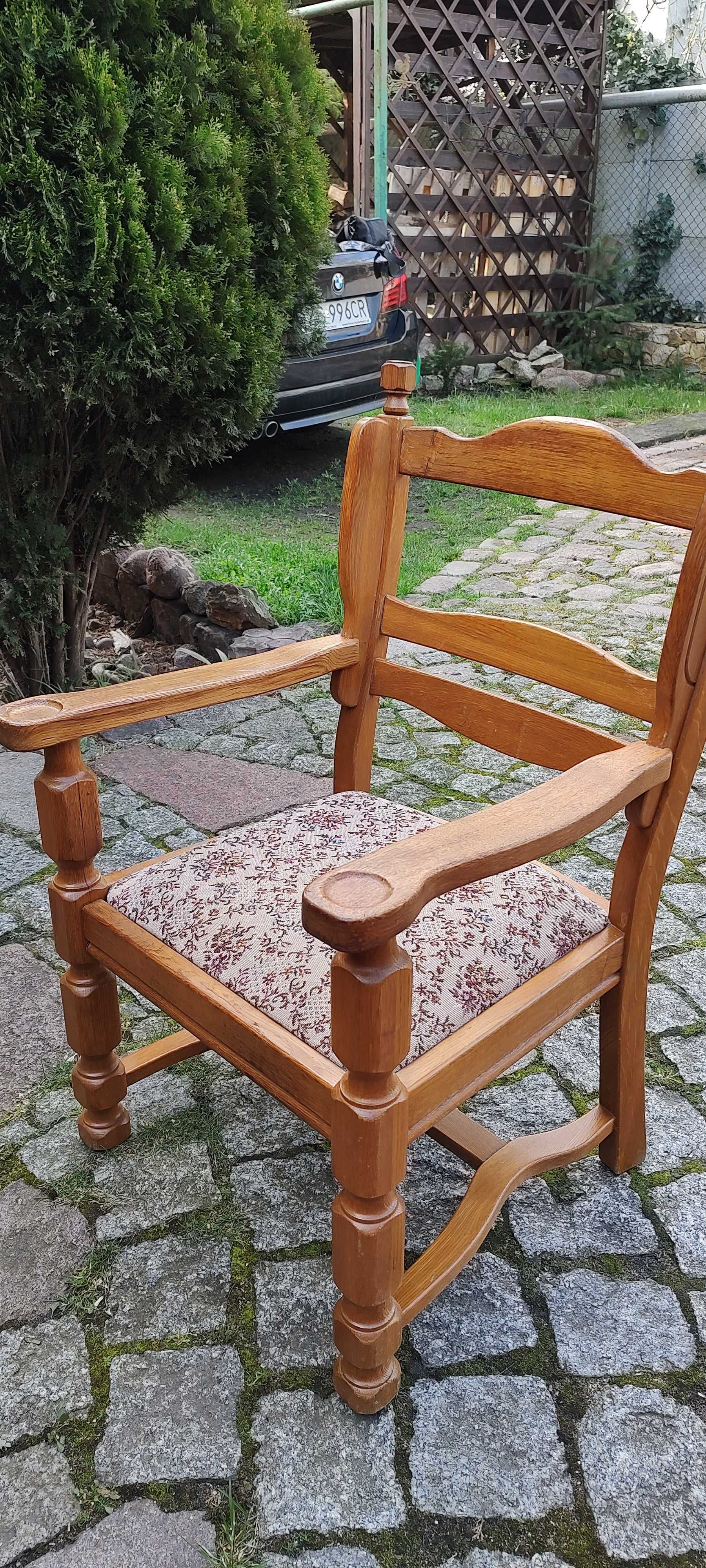 Fotele krzesła tapicerowane drewniane