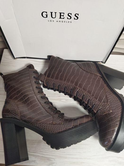 Ботінки жіночи Guess Kaniela 41 р