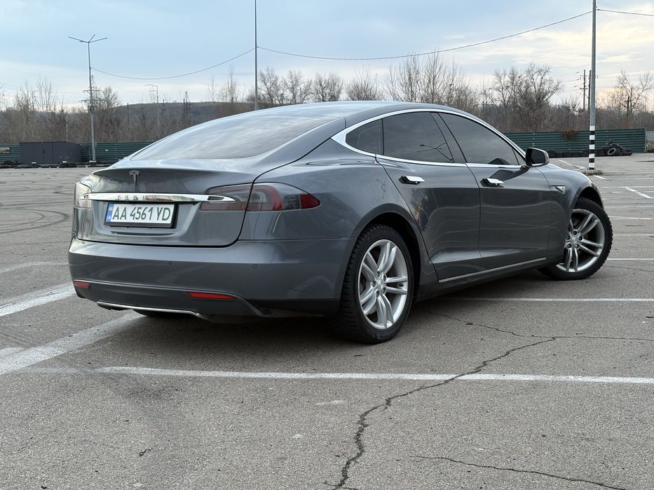 Продам Tesla model S