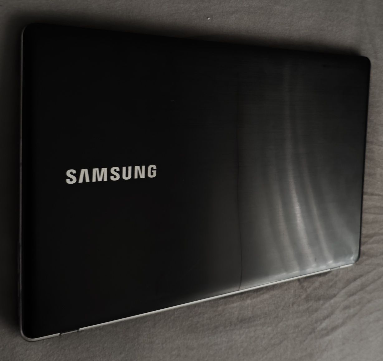 Samsung NP370E5J Nvidia GT 820M 2GB Intel i5 4300M 8GB DDR3 256Gb SSD