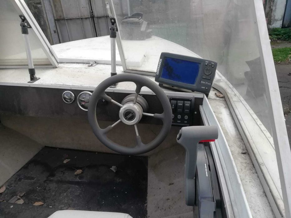 КАТЕР "ДНІПРО" з мотором YAMAHA 40