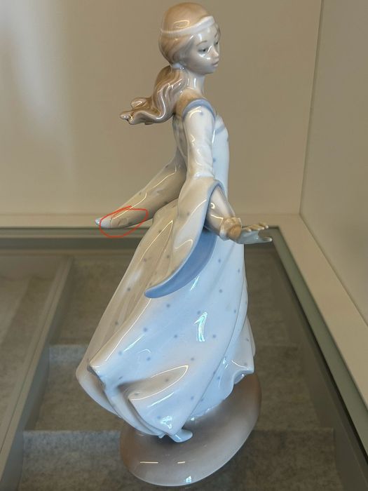 Lladró - Cinderella 4828 (danificado)