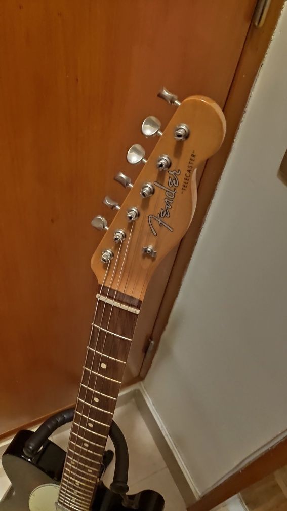 Vendo Fender Telecaster C/ Bigsby