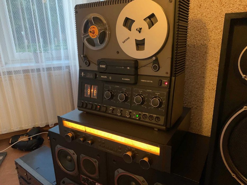 Magnetofon , amplituner Philips