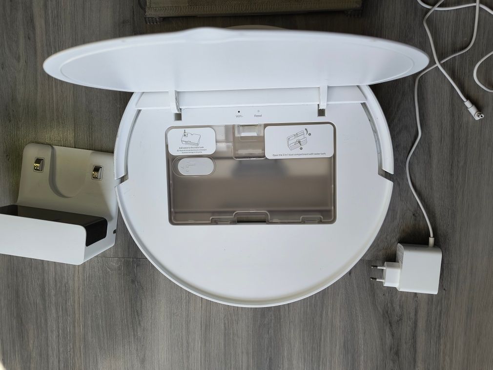 Xiaomi Mi Robot Vacuum Mop Essential