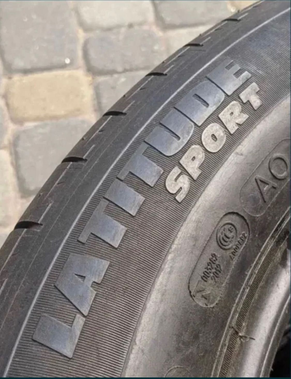 Комплект летних шин 235/55 R17 MICHELIN LATITUDE Sport/Без повреждений