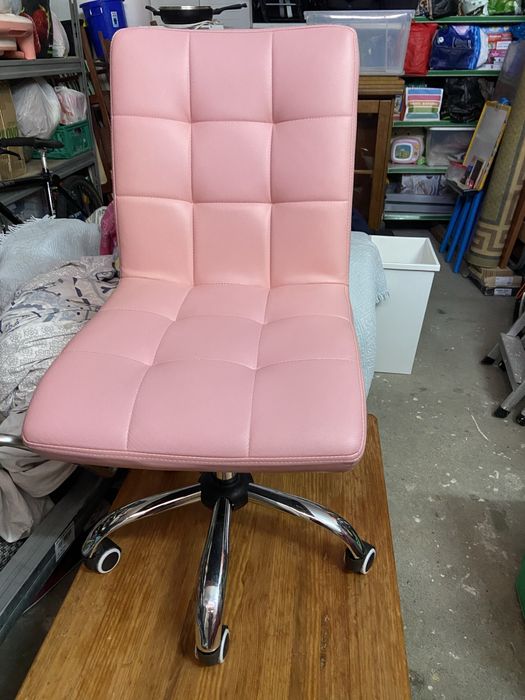 Cadeira cor de rosa de menina do ikea