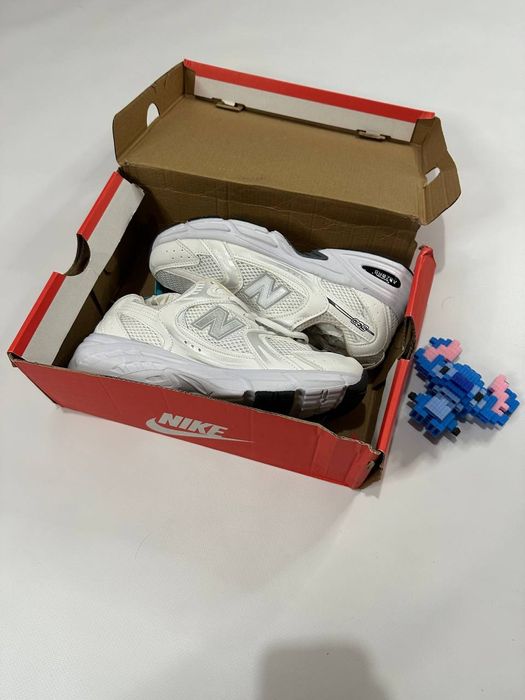 Продам New Balance 530