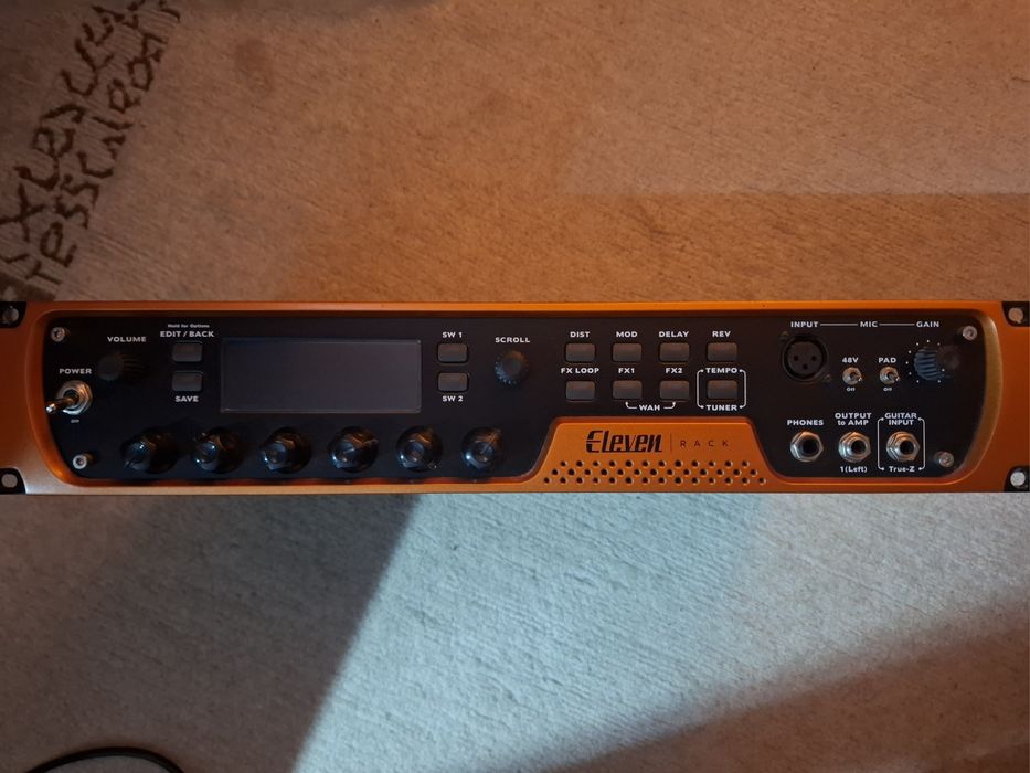 AVID Eleven Rack + Rack 2 Unids