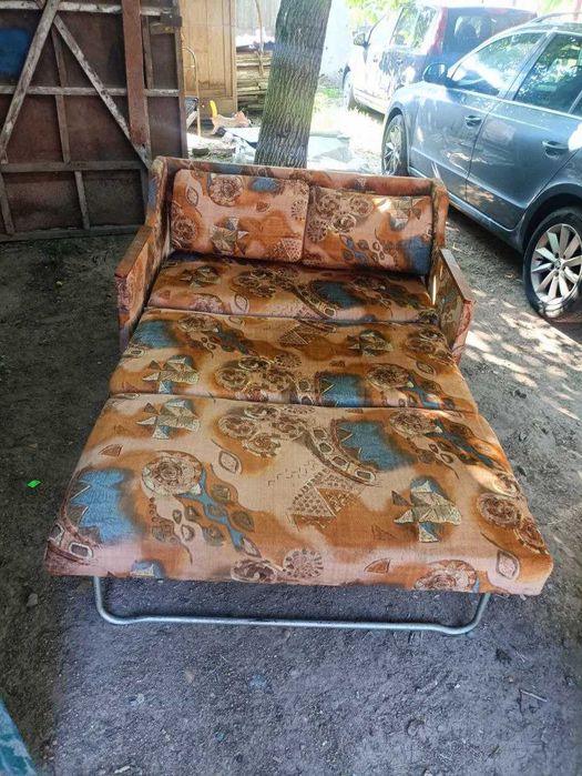 Продам диван. Отличное состояние.