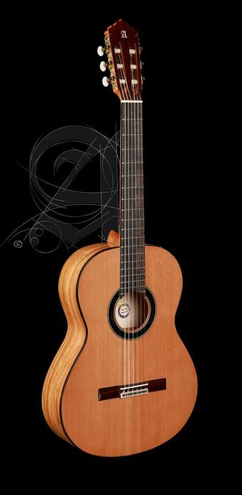 Alhambra 6 Olive gitara klasyczna 4/4 Made in Spain + pokrowiec
