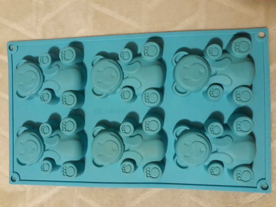 Форма силиконовая на планшете для выпечки мишек "Барни"