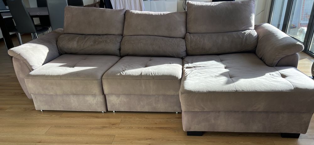 Sofá com chaise longue