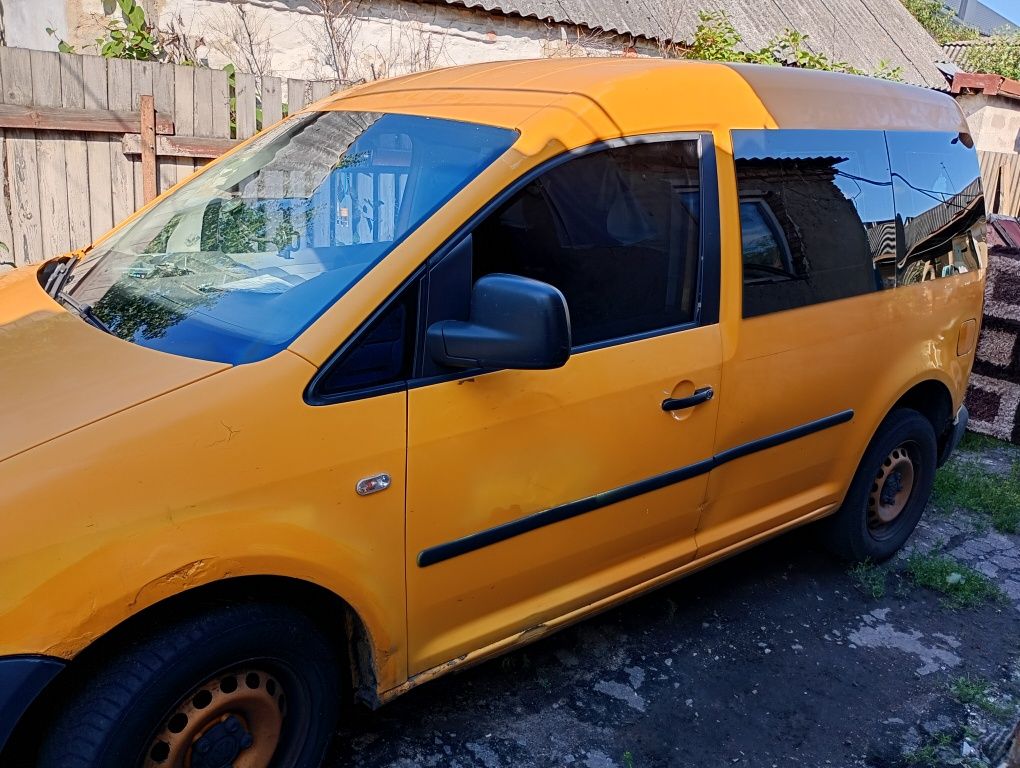Volkswagen Caddy 2008 року