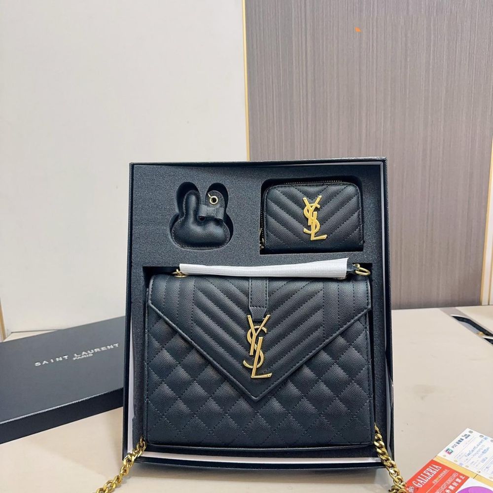 Komplet Saint Laurent