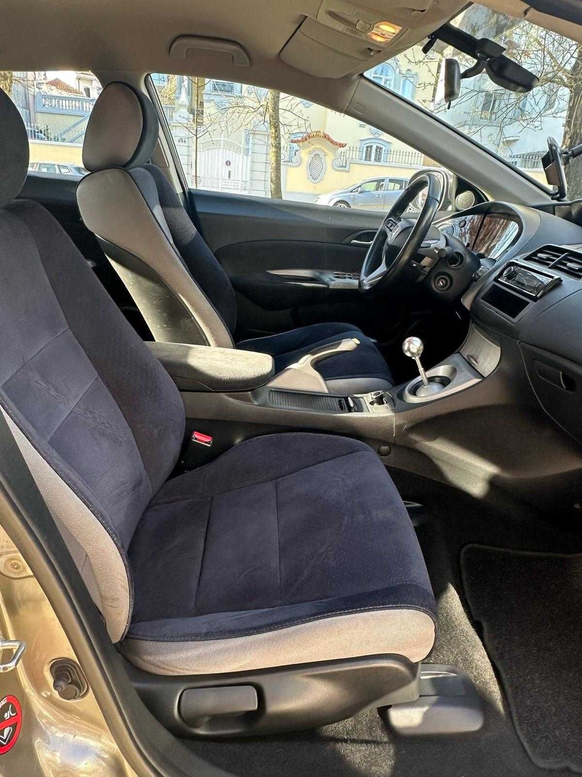 Honda civic hatchback 1.8 2008