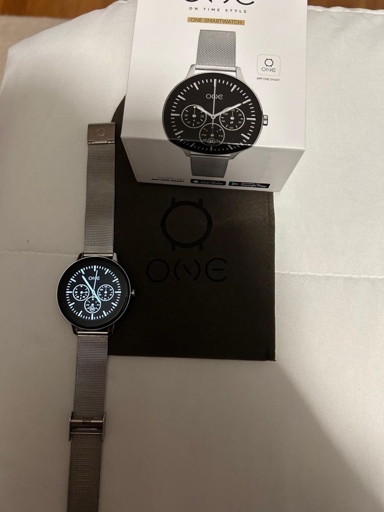 One smartwatch c/caixa e Garantia