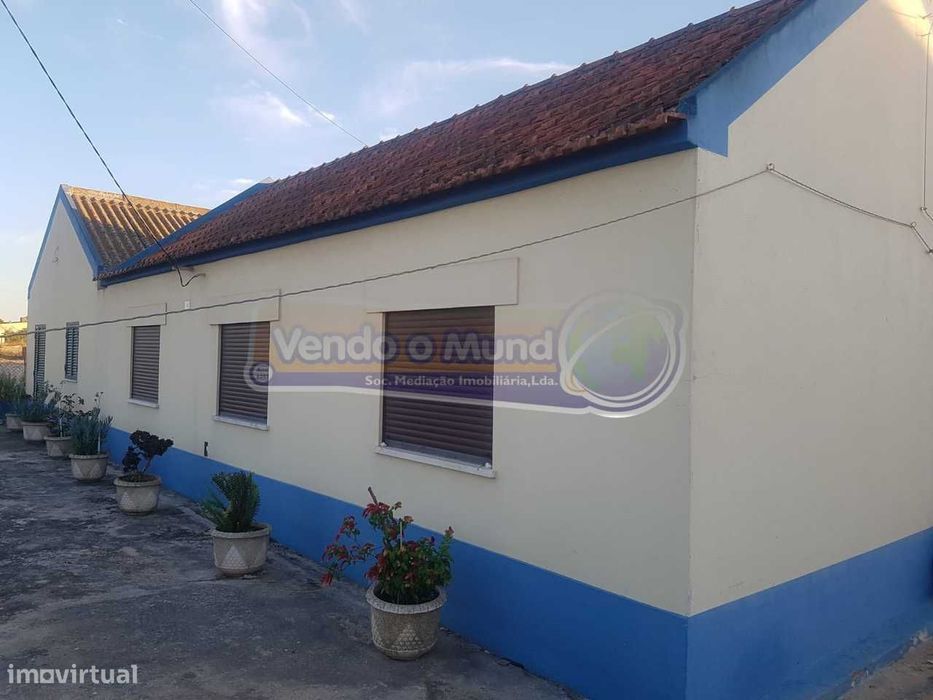 Moradia T4 em Foros de Salvaterra (F824)