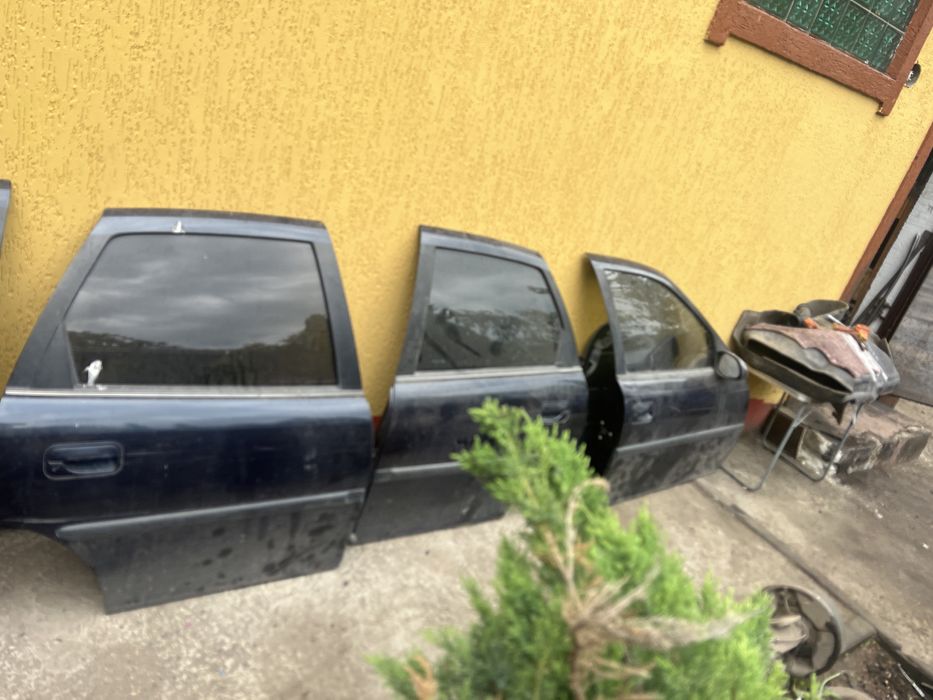 Дверь стекло Опель вектра б Opel vectra b