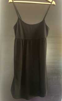 Sukienka / tunika czarna H&M na ramiączkach.