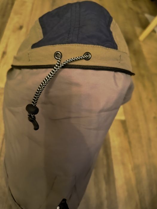 Czapka z daszkiem 4F z chowaną osłoną na kark