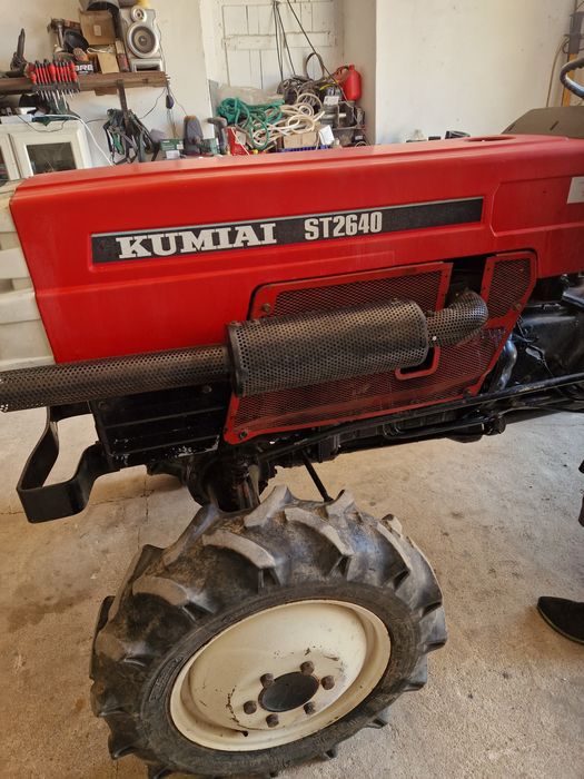 Vendo trator e reboque