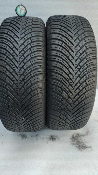 Opony Całoroczne 215/55/16 Vredestein 2szt 6mm 2023r MB
