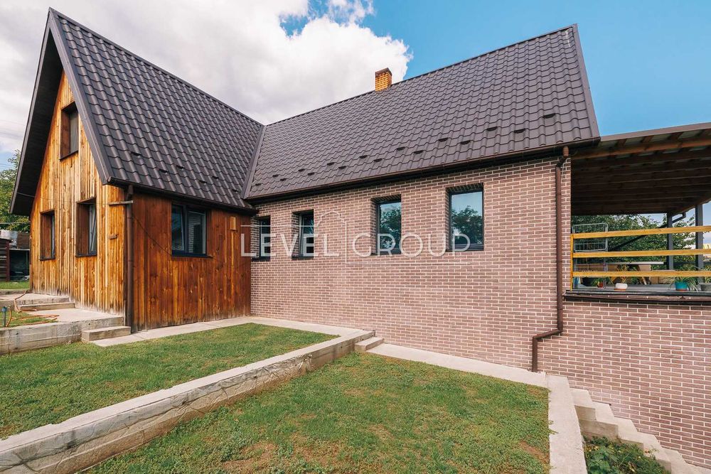 Оренда затишного будинку 275 м², 15 соток, у Лісниках