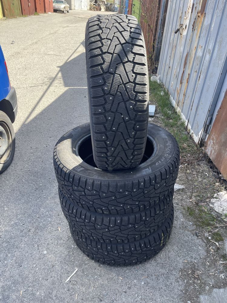 Резина Pirelli Ice zero 225/65 R17 с шипами зима