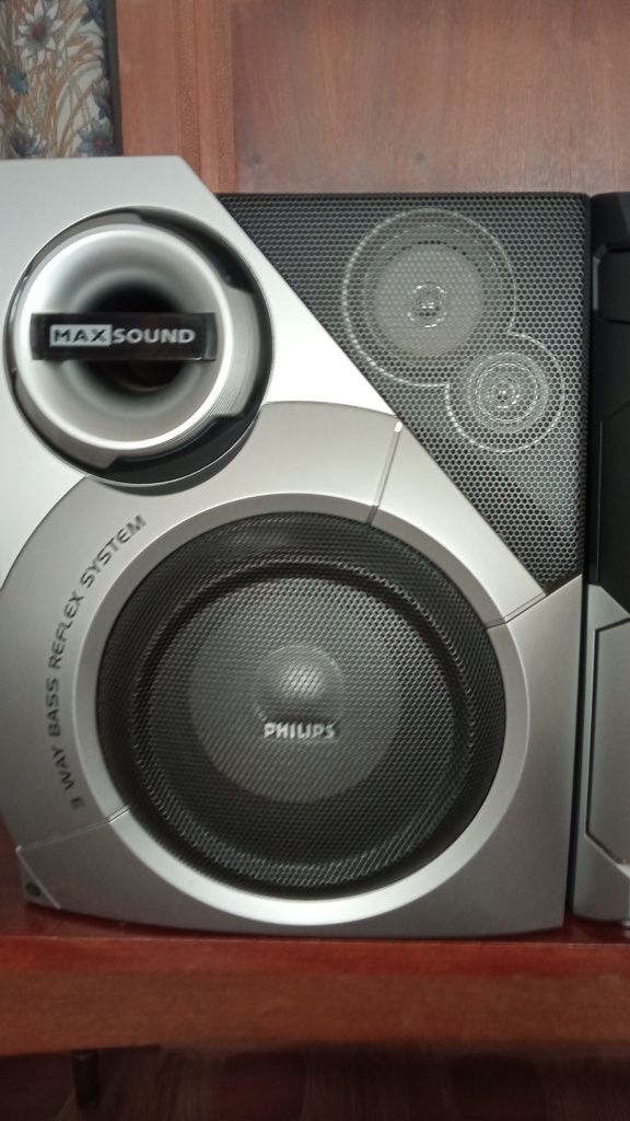 Продам музичний, музыкальный центр PHILIPS.