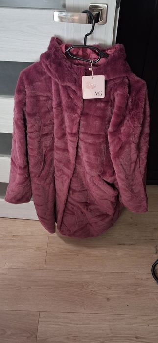 Futerko sztuczne nowe z metką M