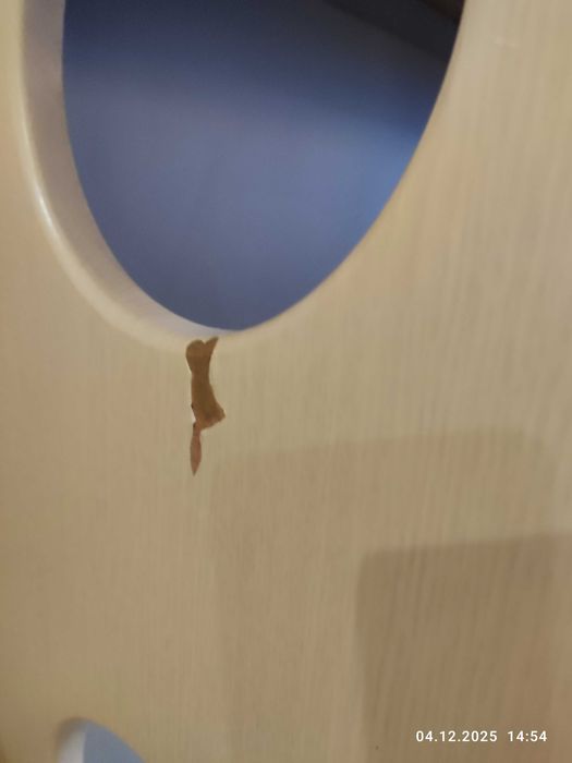 Ліжко-горище з шафою і столом