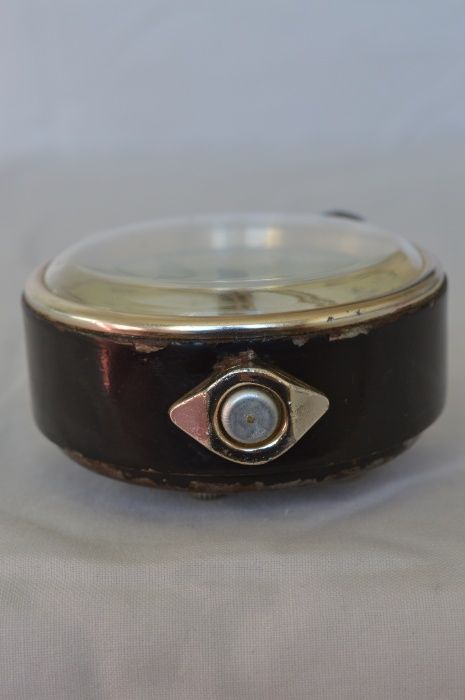 Часы-будильник "Мир"механические производства СССР 60-х годов20века