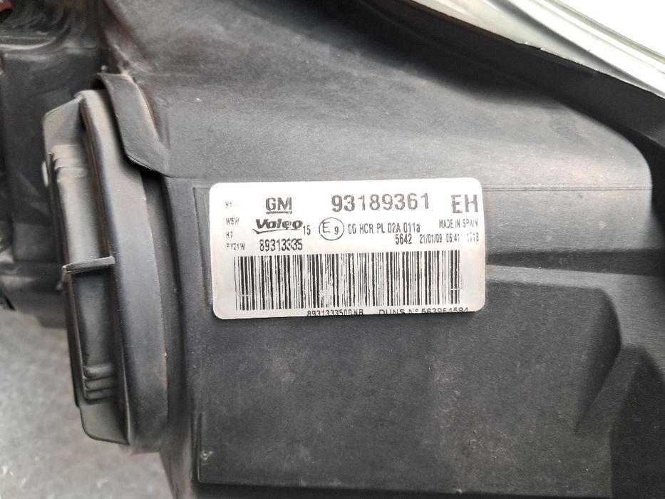 Farol esquerdo Opel Corsa D