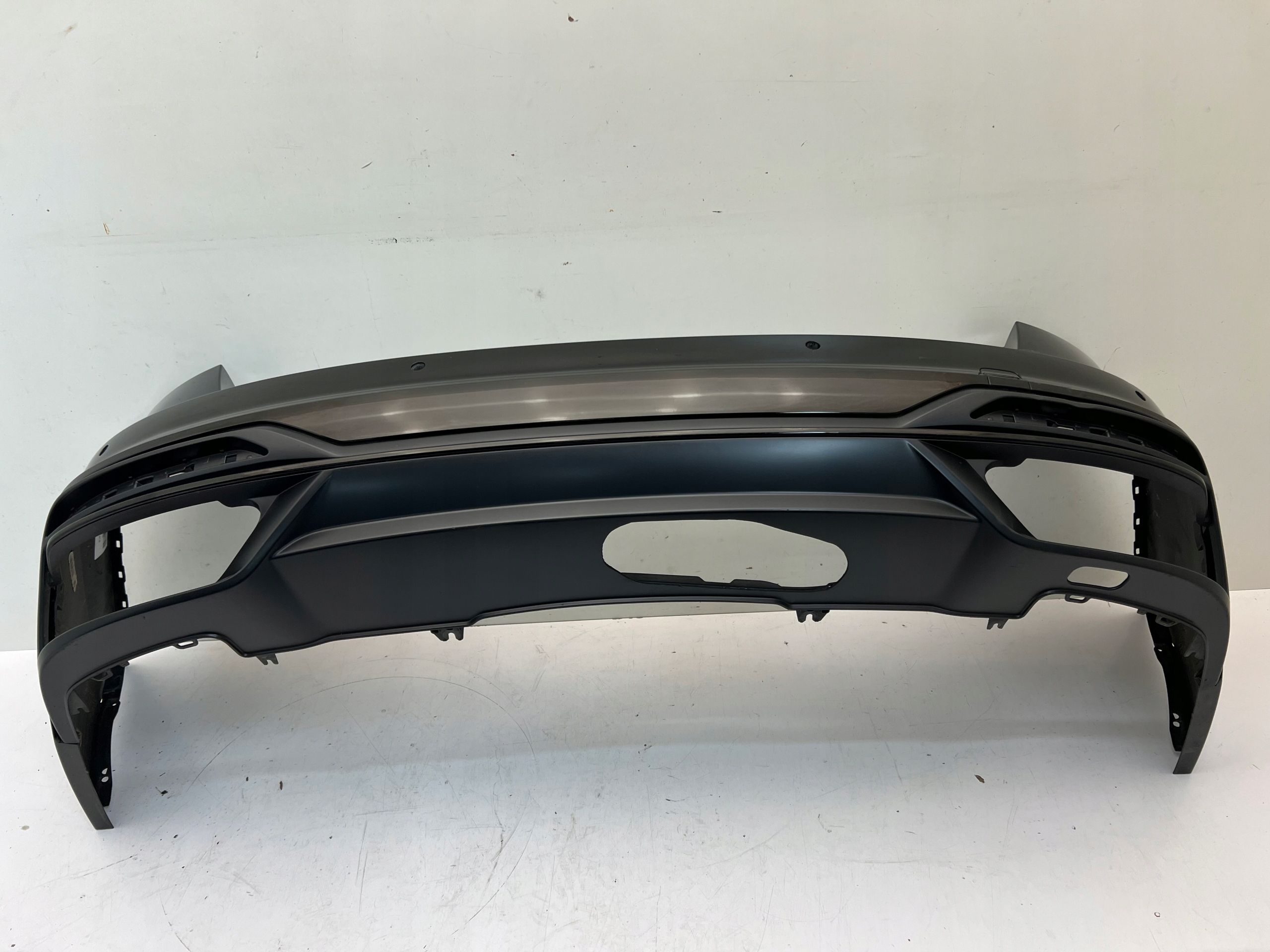 Audi A4 B9 8W9 s line Lift Kombi Avant Zderzak Tylny tył 4xPDC 19