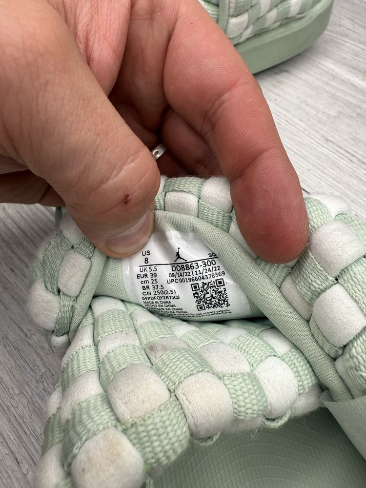Женские шлепки тапочки  air jordan sophia slides olive