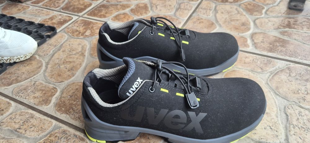 Buty Robocze NOWE uvex 44