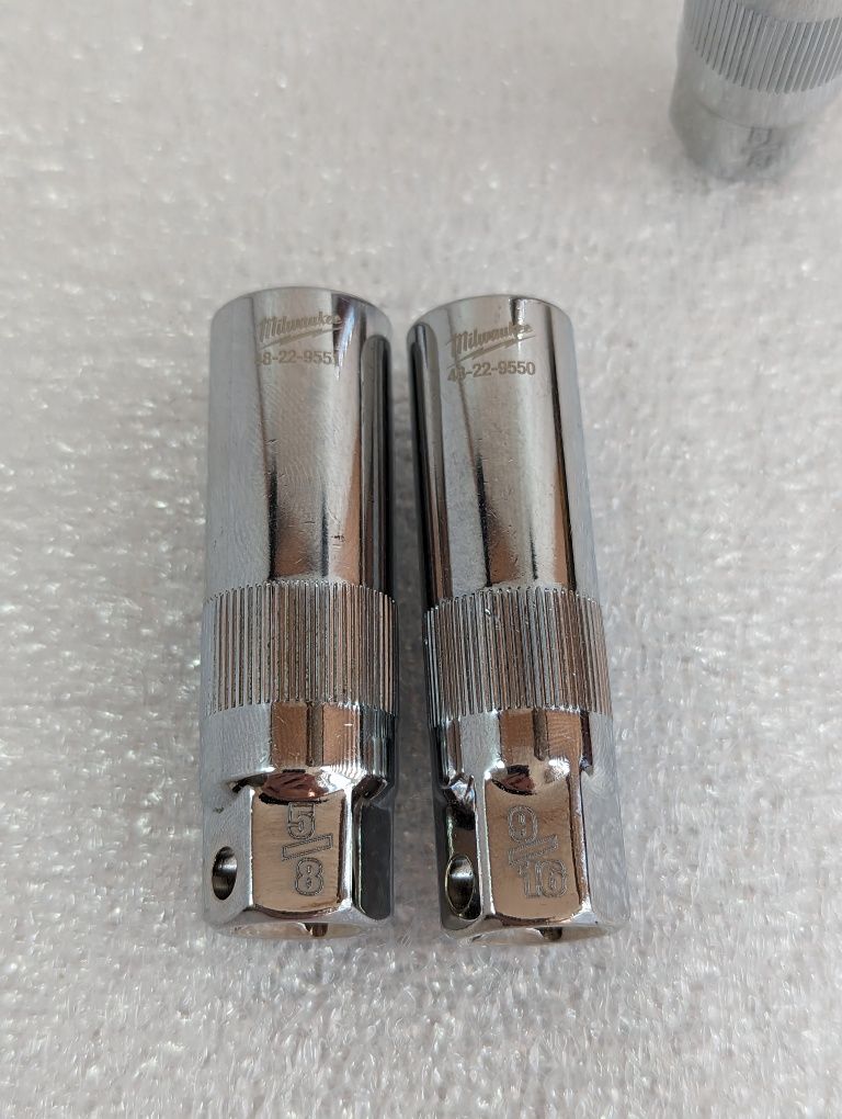 Головка торцева свічна 5/8'' мм MILWAUKEE 48-22-9551