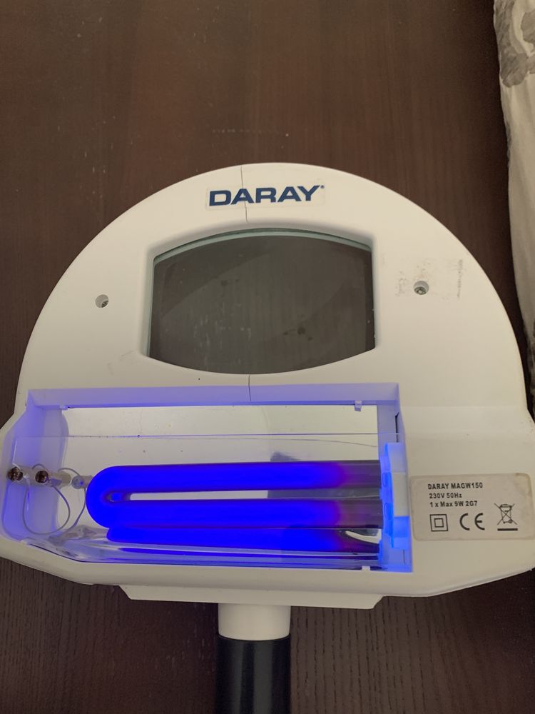 Ультрафиолетовая дермологическая лампа-лупаDaray MAGW150 Woods