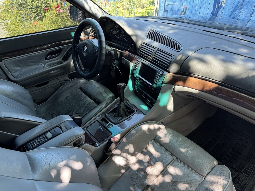 Продам BMW 7 серия