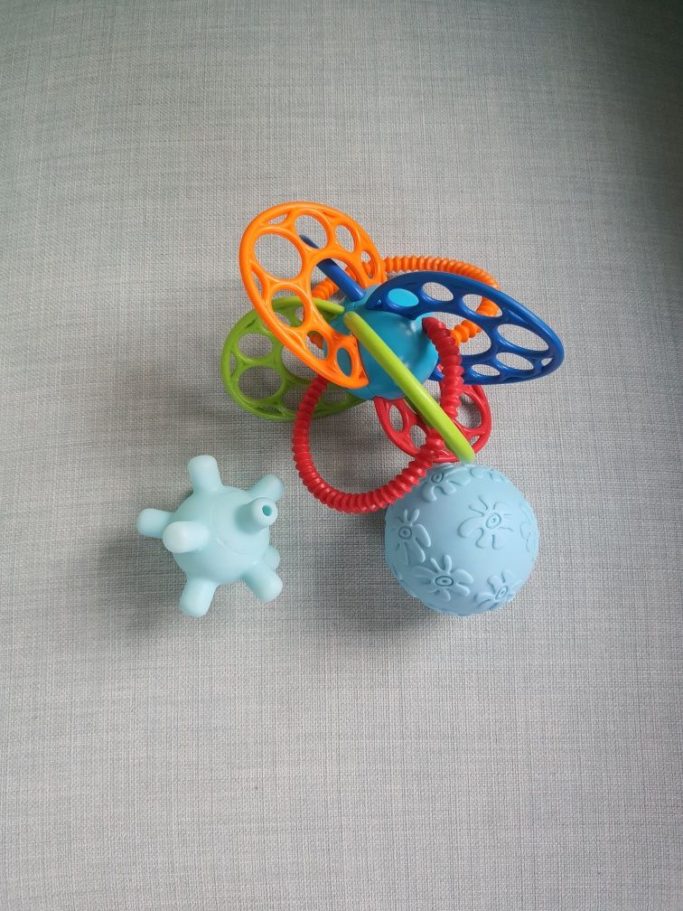 Zabawka sensoryczna, gryzak OBall i dwie piłki