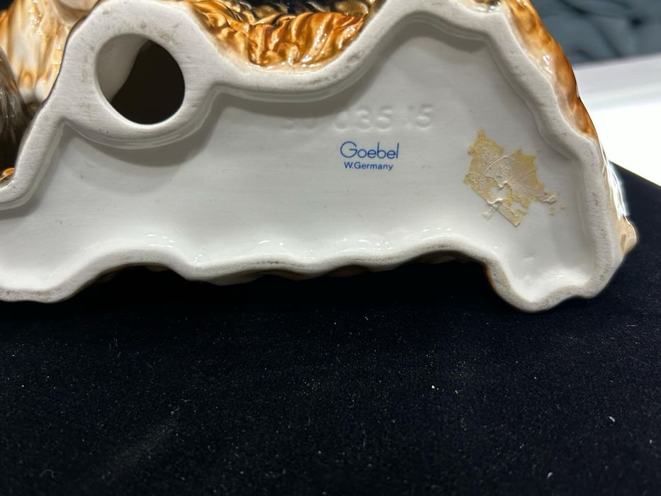 Figurka porcelana York Goebel  .