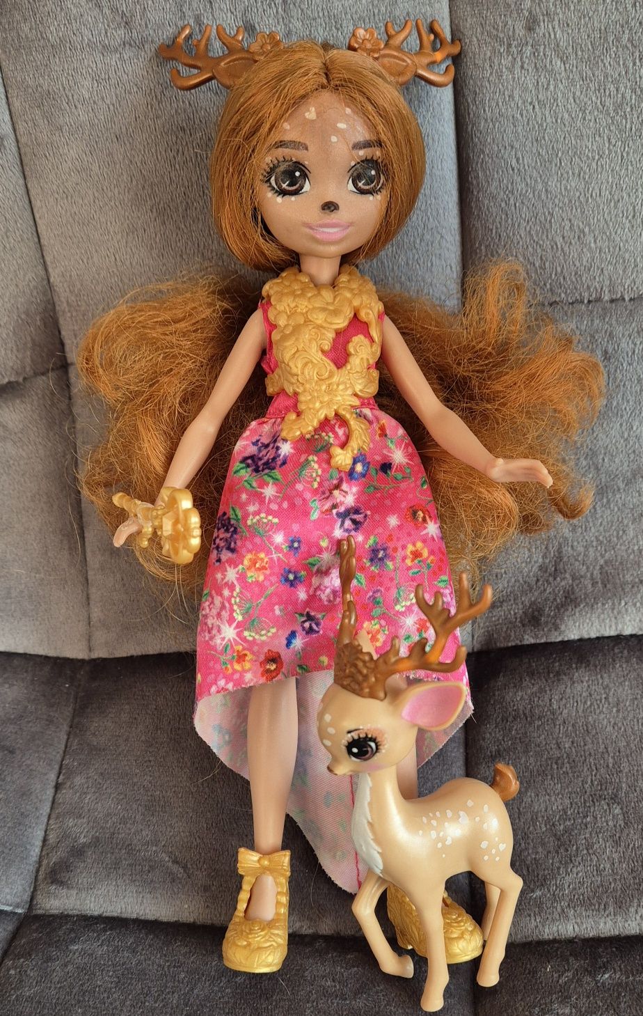 Enchantimals Royal Lalka Królowa Queen Daviana Jelonek Grassy Mattel