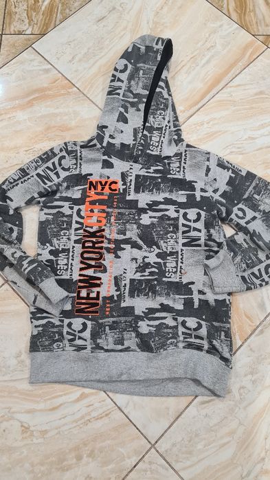 Bluza chłopięca kapturem