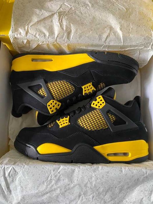 Buty-koszykówki-Jordan 4 RetroBlackThunder R.39